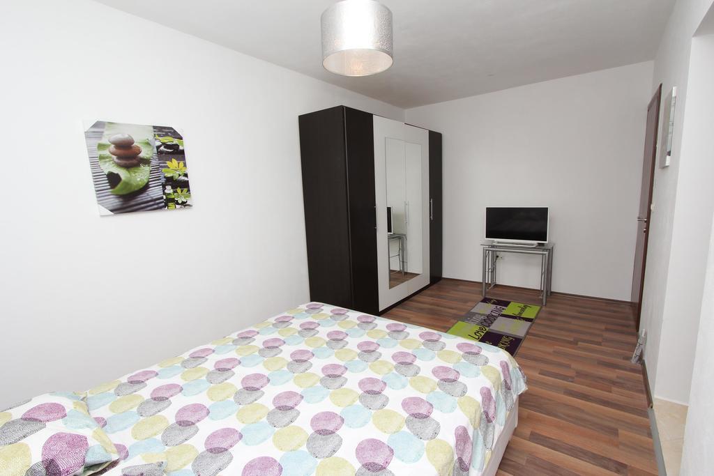 Apartments Horizont 罗维尼 外观 照片